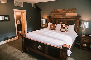Gruene River Hotel & Retreat