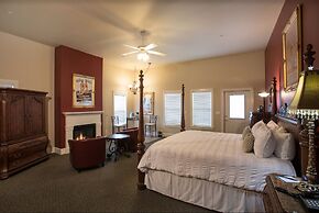 Gruene River Hotel & Retreat