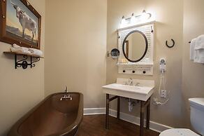 Gruene River Hotel & Retreat