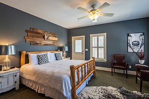 Gruene River Hotel & Retreat