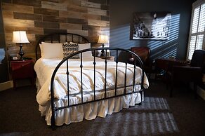 Gruene River Hotel & Retreat