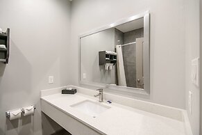 Americas Best Value Inn & Suites NE Houston Downtown I-610