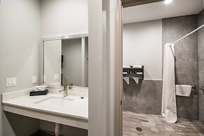 Americas Best Value Inn & Suites NE Houston Downtown I-610
