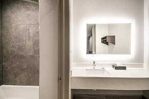 Americas Best Value Inn & Suites NE Houston Downtown I-610