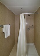 Neve Midbar Motel