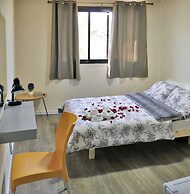Neve Midbar Motel