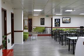 Neve Midbar Motel