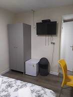 Neve Midbar Motel