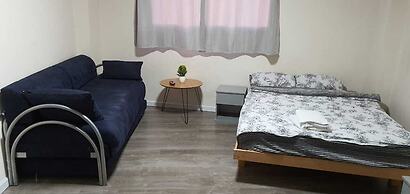Neve Midbar Motel