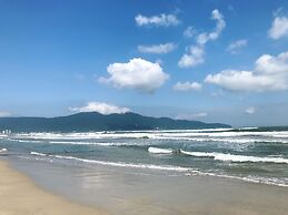 Sunshine Beach Da Nang