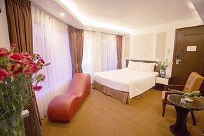 Dinh Hotel