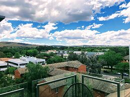 Staying Places - The Avenue