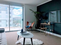 Staying Places - The Avenue