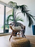 Staying Places - The Avenue