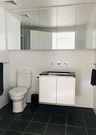 Staying Places - The Avenue