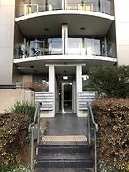 Staying Places - The Avenue