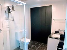 Staying Places - The Avenue