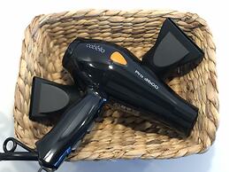 Staying Places - The Avenue