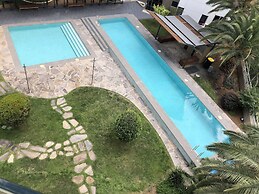 Staying Places - The Avenue