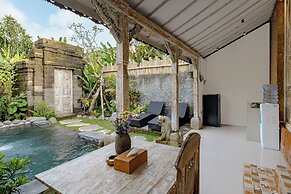 Pratiwi Ubud Villa