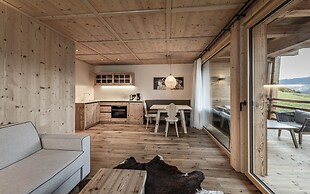 Presulis Hideaway Apartments & Restaurant