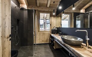 Presulis Hideaway Apartments & Restaurant