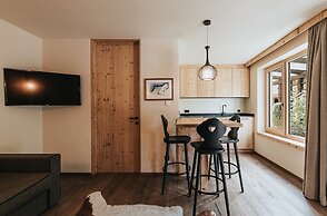 Presulis Hideaway Apartments & Restaurant