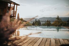 Presulis Hideaway Apartments & Restaurant