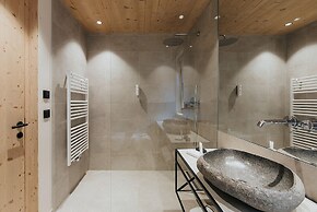 Presulis Hideaway Apartments & Restaurant