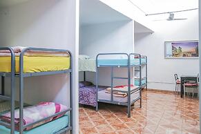 Go BCN Hi Sants - Hostel