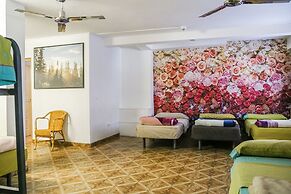 Go BCN Hi Sants - Hostel