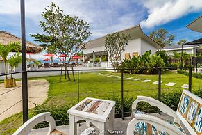 La Plage Resort & Beach Club