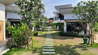 La Plage Resort & Beach Club