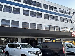 R13 - A Townhouse Hotel