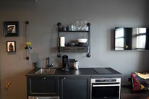 R13 - A Townhouse Hotel