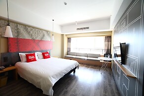 ibis Weihai Oriental New Ground  Hotel
