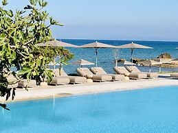 The Bay Hotel & Suites