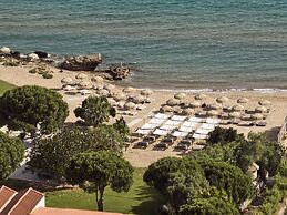 The Bay Hotel & Suites