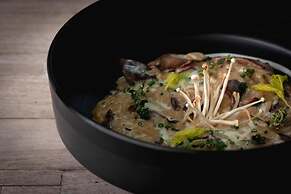 The Bay Hotel & Suites