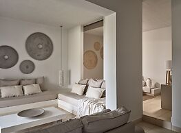 The Bay Hotel & Suites