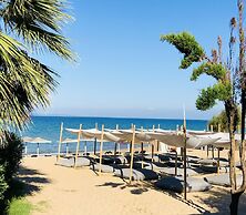 The Bay Hotel & Suites