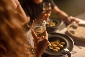 The Bay Hotel & Suites