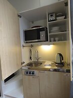 22 43 Clanricarde Gardens Studio