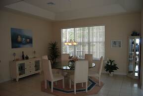 House Sunflower by Vacationhit