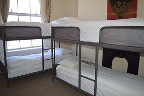 Blue Horseshoe - Hostel