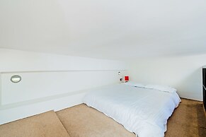 24 43 Stunning Studio in Notting Hill