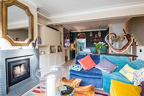 Immaculate Designer Home in Wandsworth