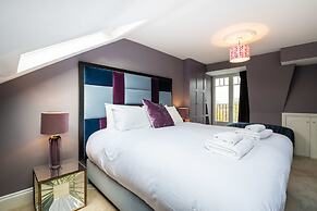 Immaculate Designer Home in Wandsworth