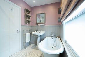 Immaculate Designer Home in Wandsworth