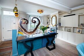 Immaculate Designer Home in Wandsworth